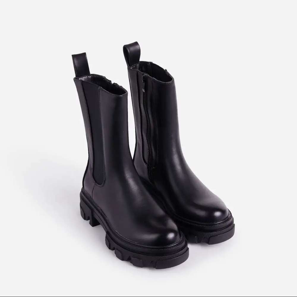 Black EGO Biker boots size 9!